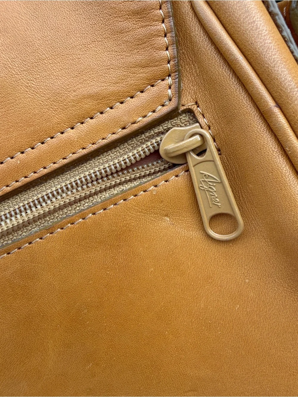 Etienne Aigner smooth tan
